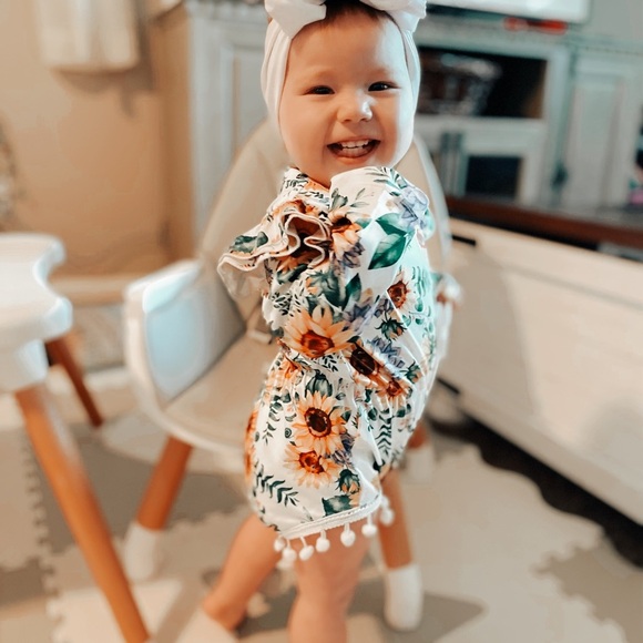 🌻Boho Chic sunflower tasseled long sleeve onesie size 6/12 months - Picture 7 of 7